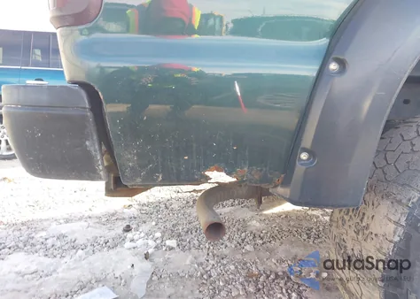 2008 Ford F-250 Xl z USA, uszkodzony, nr VIN 1FTNF21578EA25390